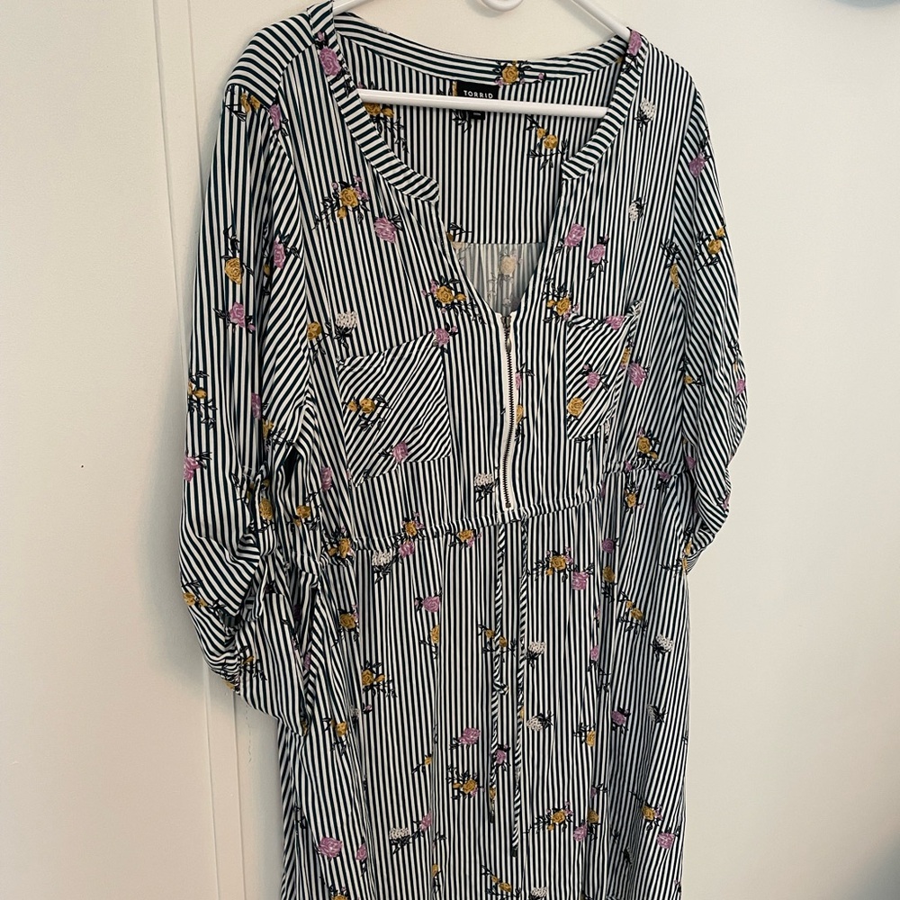 Torrid Green and White Striped Dress with Pink and Yellow Floral Accents size 2x - Picture 4 of 8